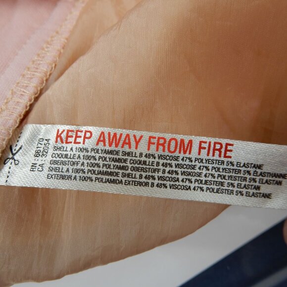 FREE PEOPLE MOVEMENT Summer Breeze Sweat Hoodie Crop Jacket Windbreaker M Pink - Picture 10 of 10